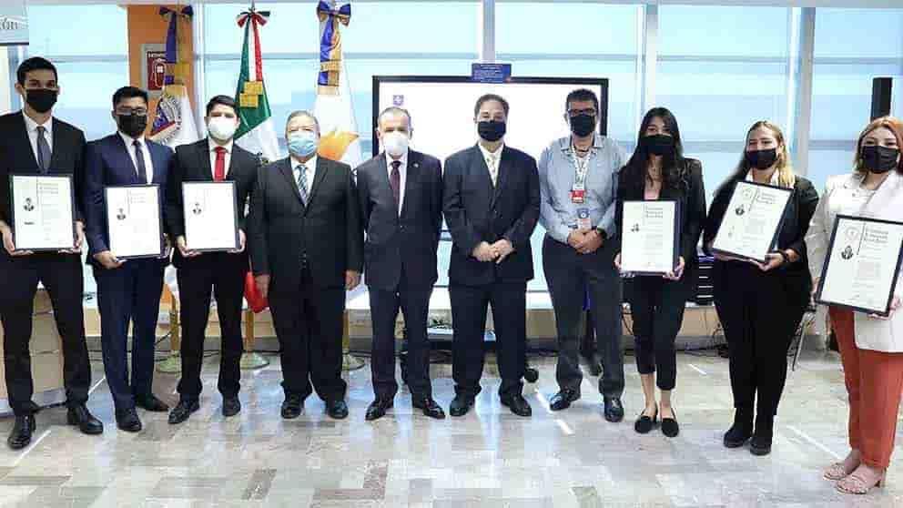 Entrega la UANL títulos digitales con alta seguridad