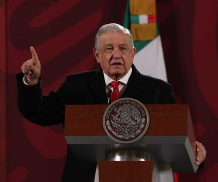 AMLO llama a presentar denuncias en contra de Salmerón