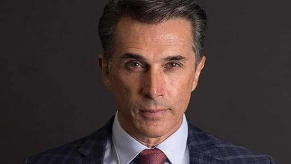 Sergio Mayer enfrenta problema de salud en los pulmones