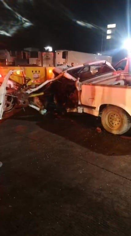 Chocan contra plataforma de tráiler