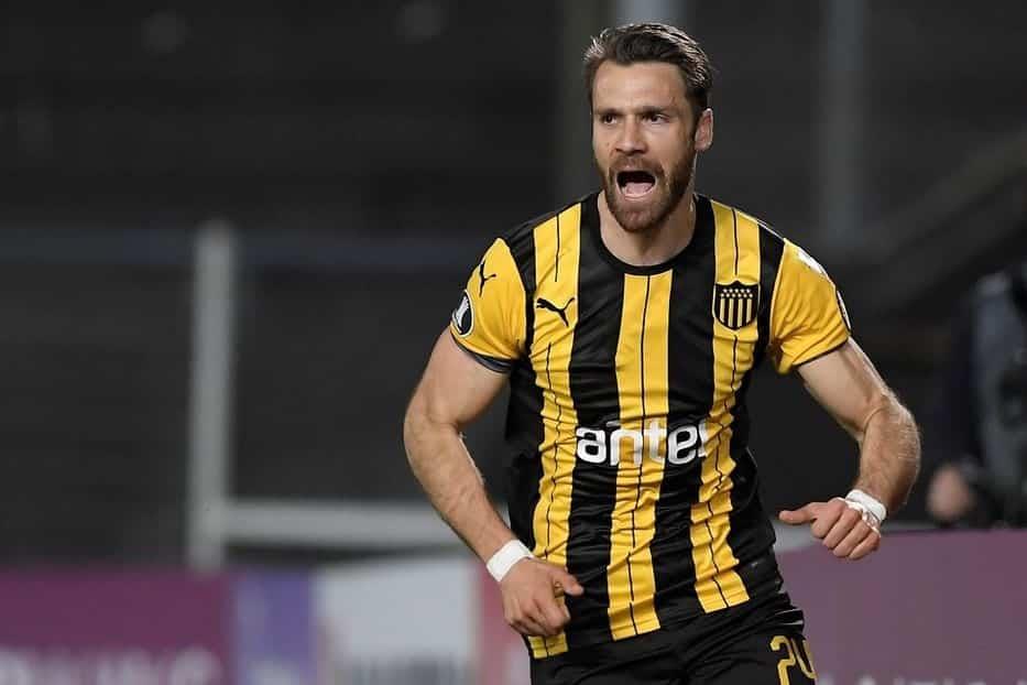 Se refuerza León con defensor sudamericano