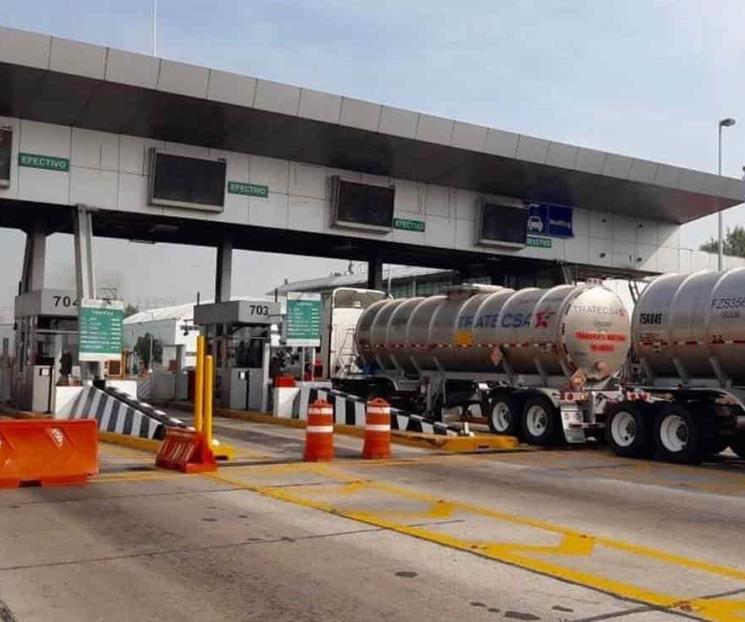 Arriesgan su vida para evitar pago Arriesgan su vida para evitar pago