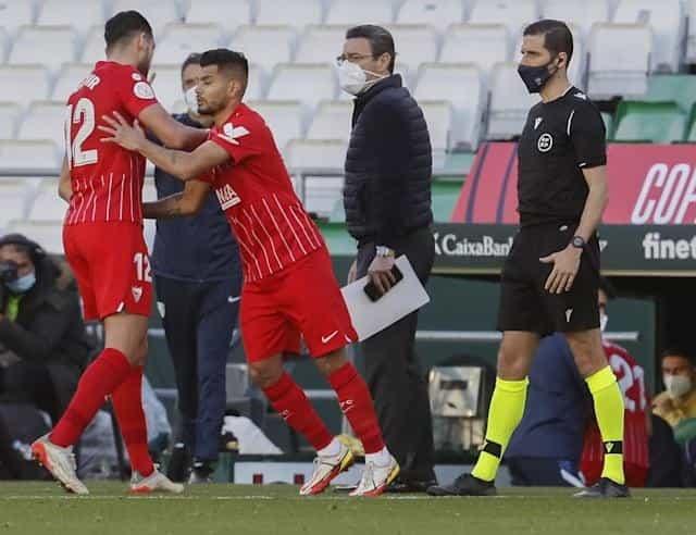 Debuta Corona con Sevilla en empate con Valencia
