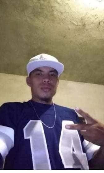 Un motociclista perdió la vida, al ser impactado por una camioneta,
