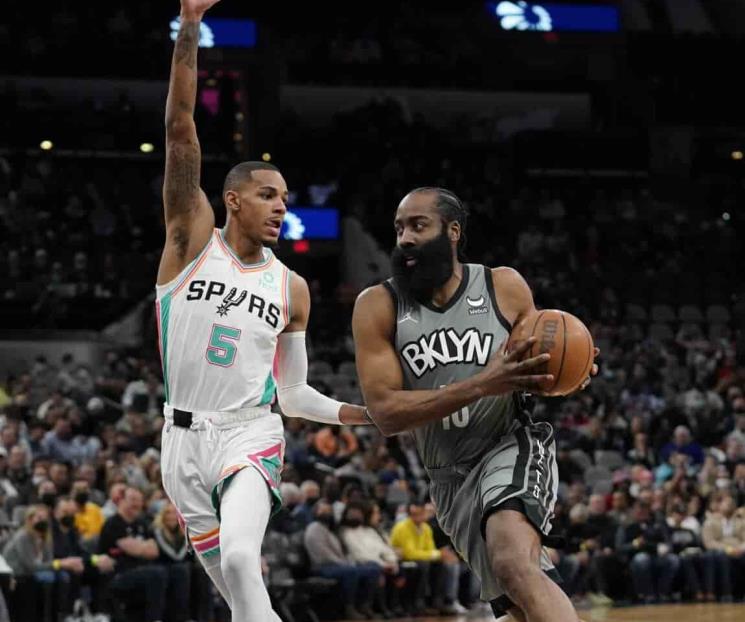 Ganan Nets,  Harden consigue triple doble