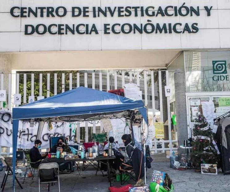 Más de 300 investigadores llaman a defender el CIDE