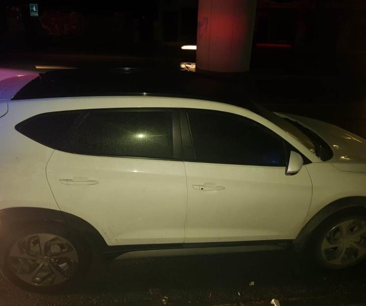 Detienen a cinco a bordo de camioneta con reporte de robo Detienen a cinco a bordo de camioneta con reporte de robo