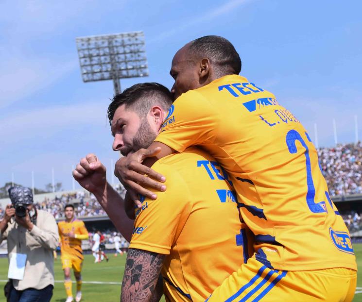 Remontan Tigres para vencer a Pumas