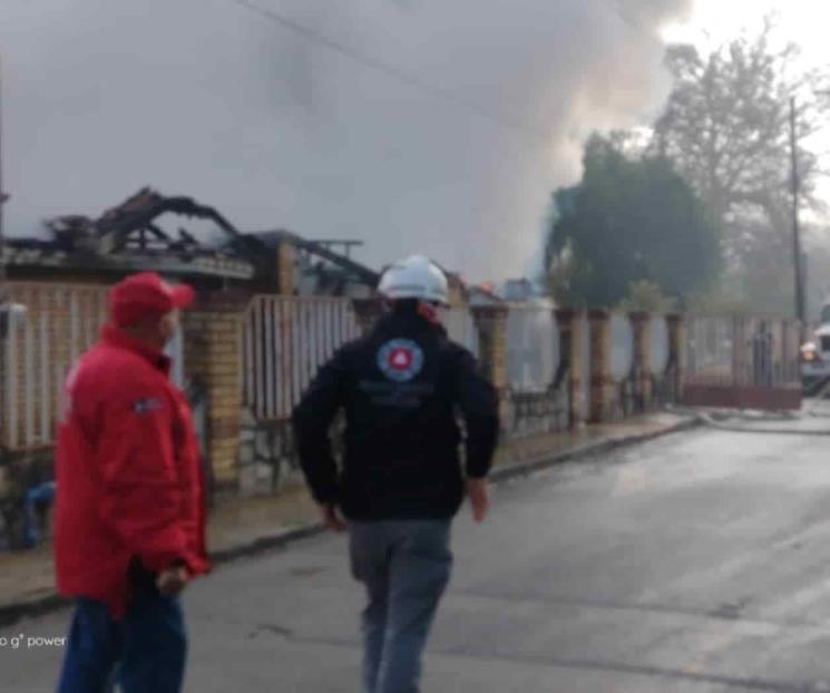Se incendia vivienda en el Cercado