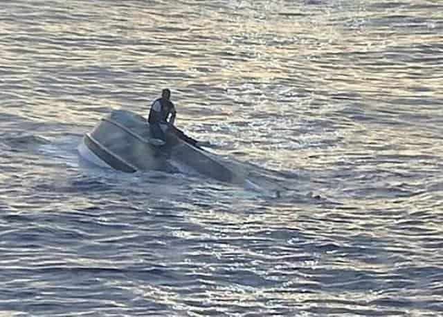 Hallan cadáver frente a costa de Florida