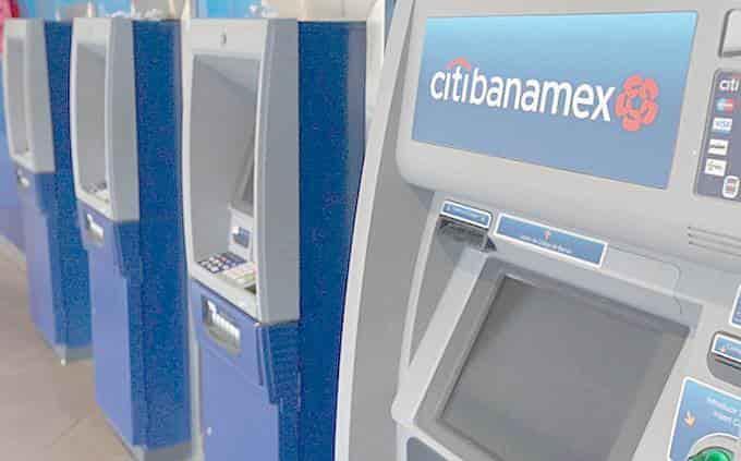 Vigilará SAT que se paguen impuestos por venta de Banamex