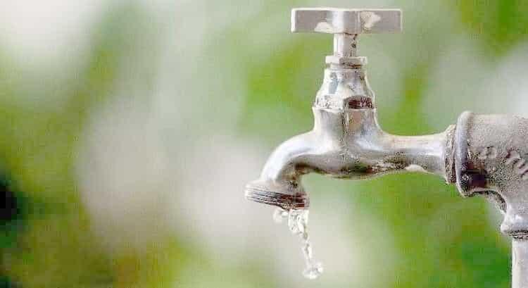 Presentan baja presión de agua en casi 500 colonias