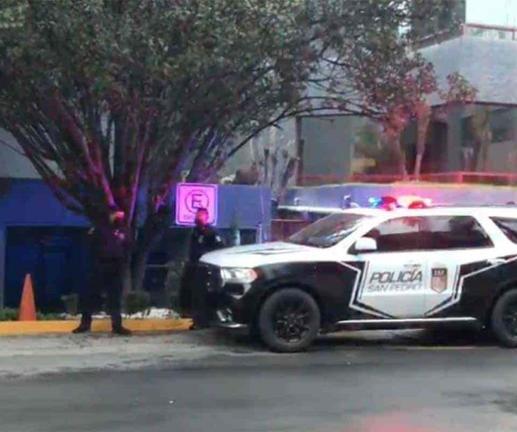 Cuenta clínica estética en Valle Oriente con permisos