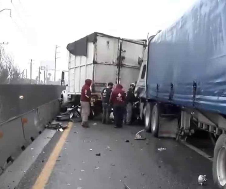 Deja carambola dos lesionados