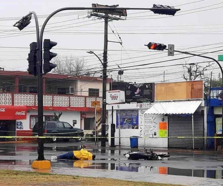 Muere motociclista en choque