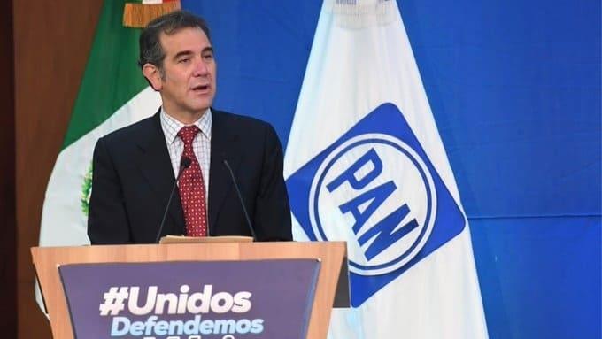 Debilita gobierno democracia, acusa Córdova