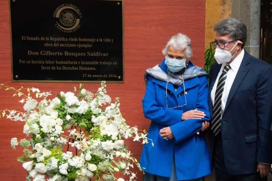 Sánchez Cordero refrenda apoyo a Monreal