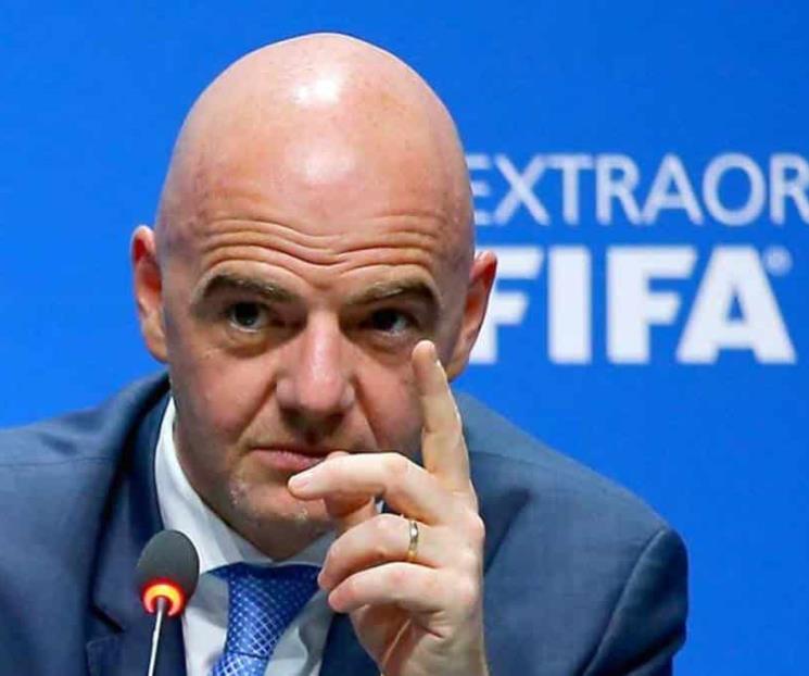 Niega Infantino miles de muertos por Qatar 2022
