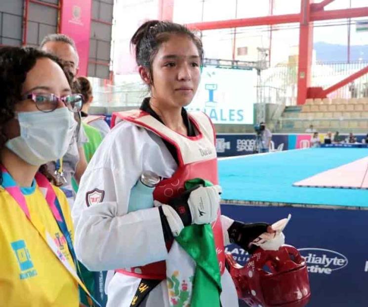 Inician taekwondoines ruta a Mundial 2022