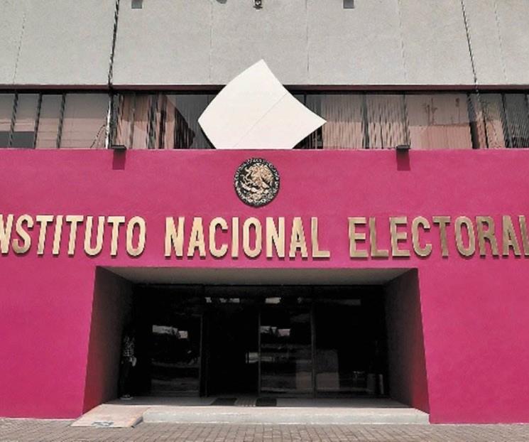 Normal que INE hable con partidos: Lorenzo Córdova