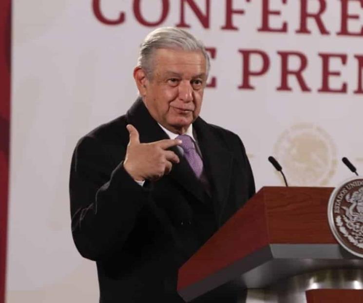 AMLO invita a dueño de Oxxo debatir sobre tarifas eléctricas