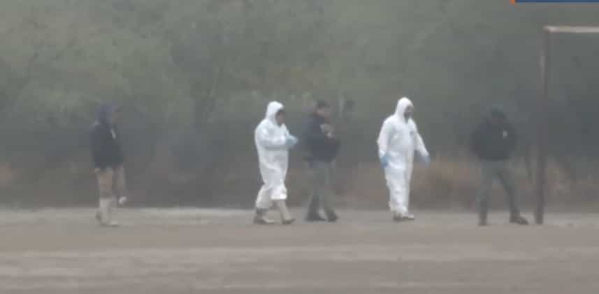 Los cuerpos de una mujer y un hombre en avanzado estado de descomposición, prendas de vestir y un casquillo, fue el resultado del operativo