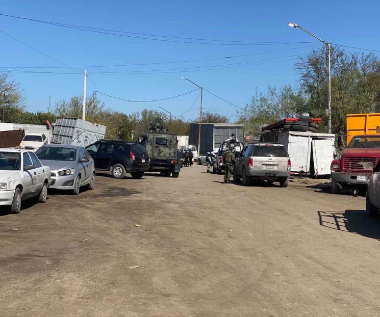 Ejecutan a hombre afuera de negocio