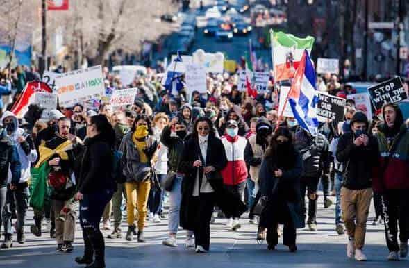 Protestan por medidas anticovid en Canadá