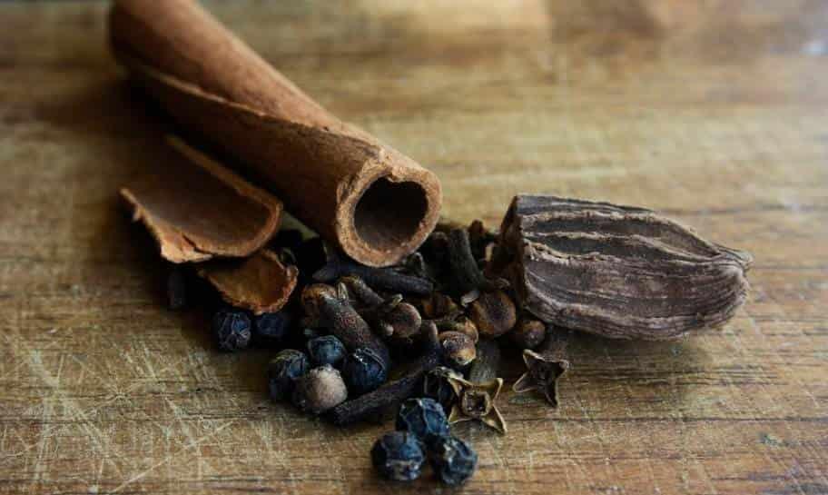Prepara un atole muy original con las especias del té chai
