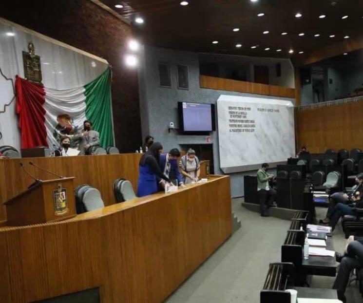 Advierten a Samuel que no es momento de regresar a las aulas