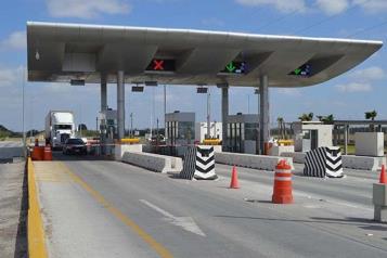 Ajustan tarifas de dos autopistas