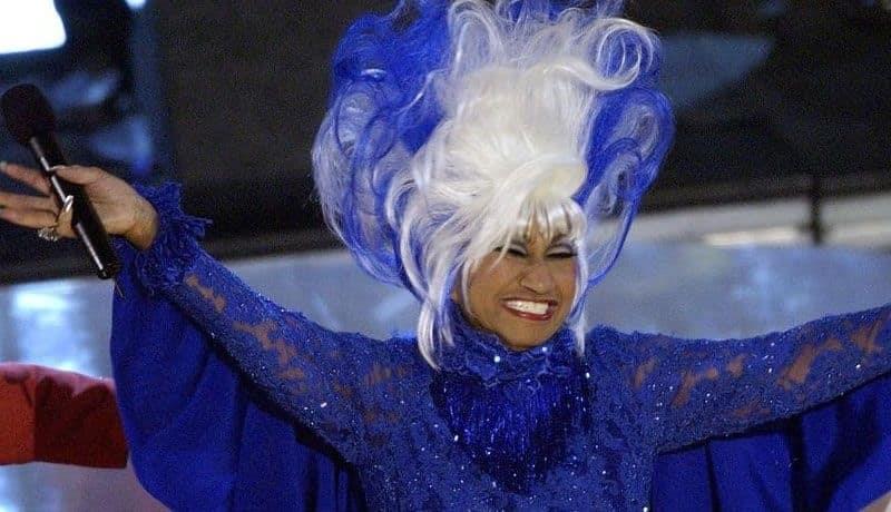 Las historia de las coloridas pelucas de Celia Cruz