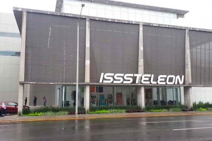 Presume Samuel ahorros en Isssteleón Presume Samuel ahorros en Isssteleón