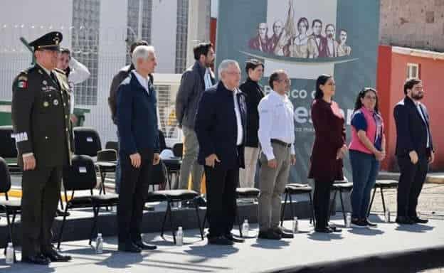 AIFA tendrá vialidades necesarias para su acceso: AMLO