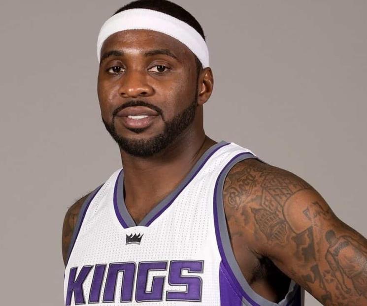 Habría agredido ex NBA a empleados de Aeropuerto en Madrid