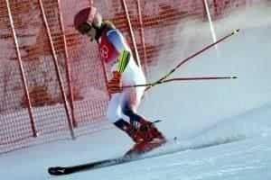 Descalifican a Shiffrin del Slalom en JOI
