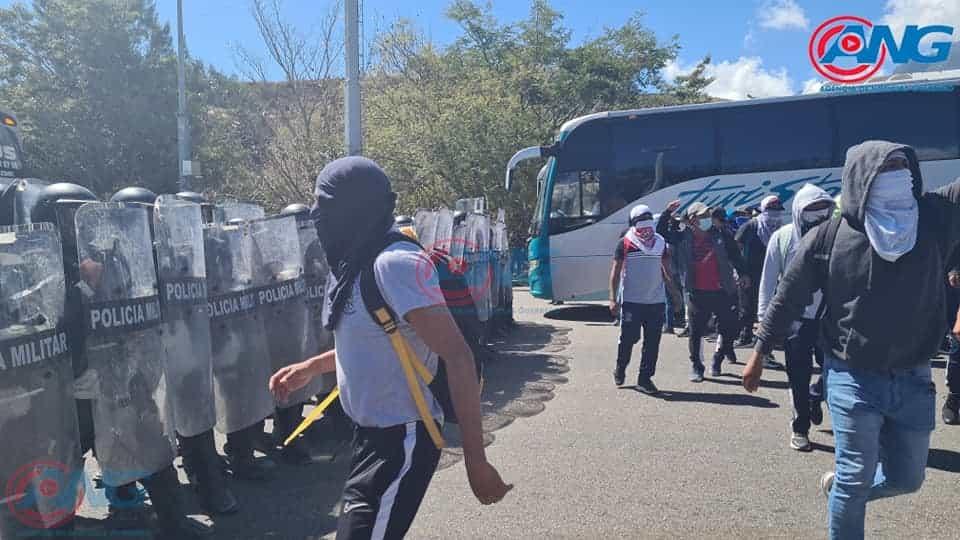 Infiltra crimen organizado a normalistas: AMLO
