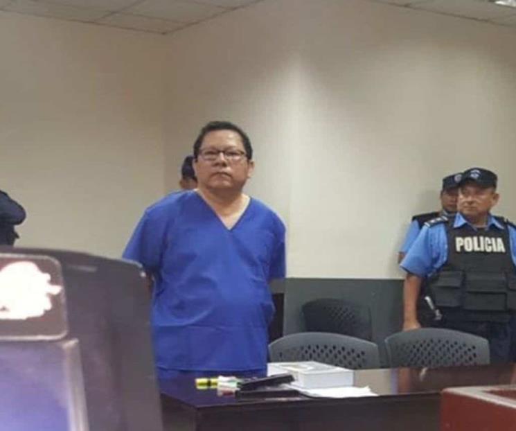 Dan 13 años de cárcel a periodista Miguel Mora