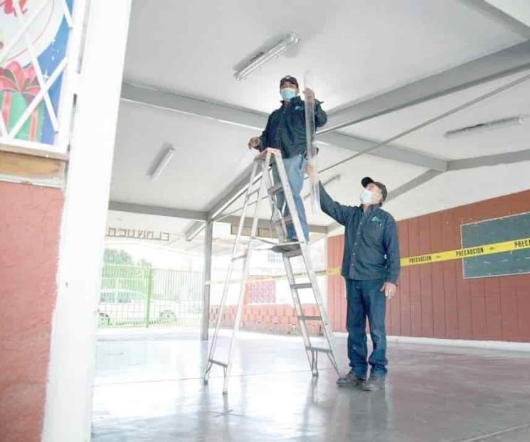 Supervisan escuelas para regreso total a clases presenciales