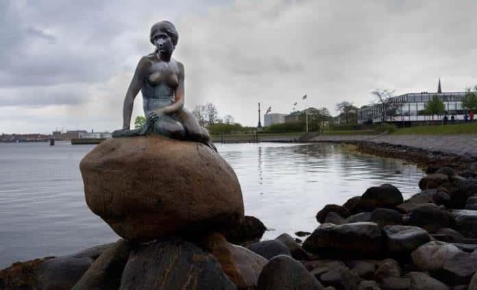 Corte danesa sube multa por  copyright de La Sirenita