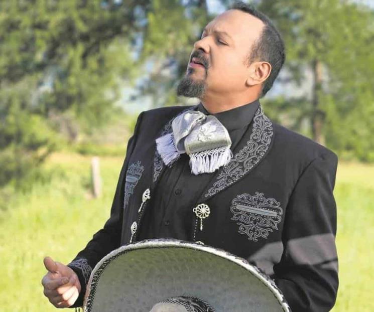 Pepe Aguilar celebra calidad del regional mexicano