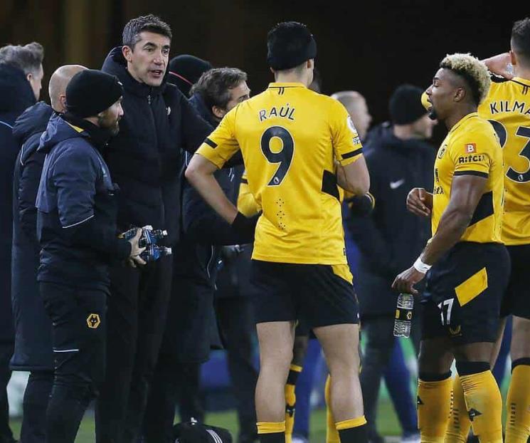 Caen Wolves de Jiménez con el Arsenal 