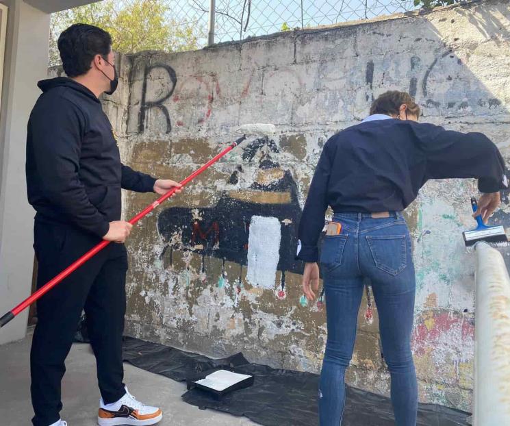 Arrecian mantenimiento a escuelas