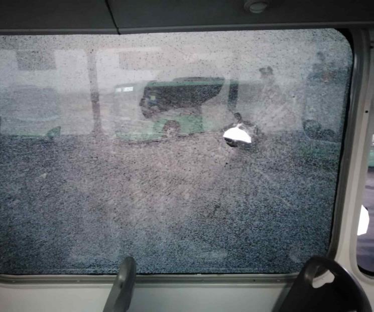 Atacan camiones urbanos en Ciénega de Flores Atacan camiones urbanos en Ciénega de Flores