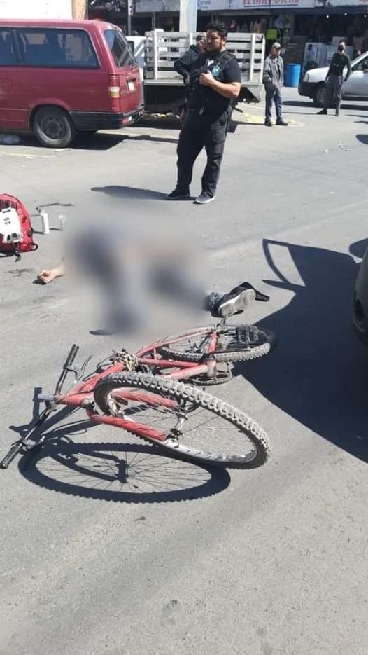 Arrolla y mata tráiler a ciclista