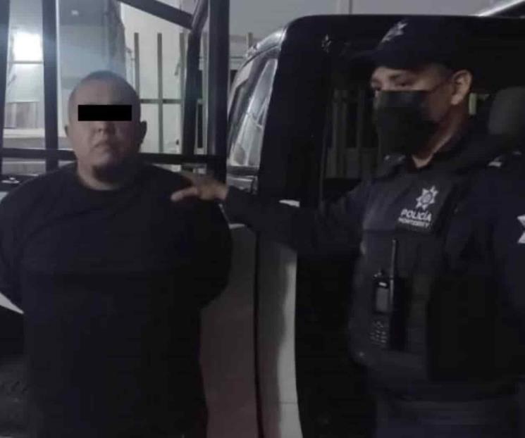 Caen dos con droga y 96 mil pesos en Monterrey