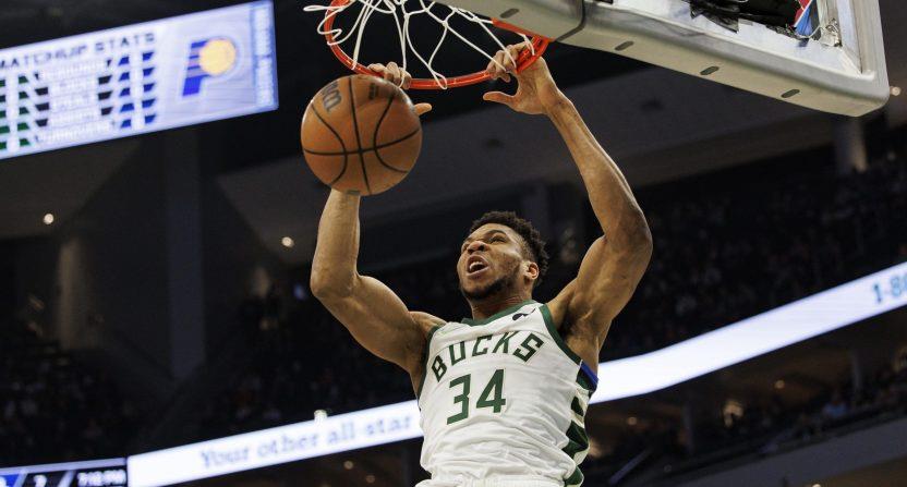 Antetokounmpo marca 50 puntos Antetokounmpo marca 50 puntos