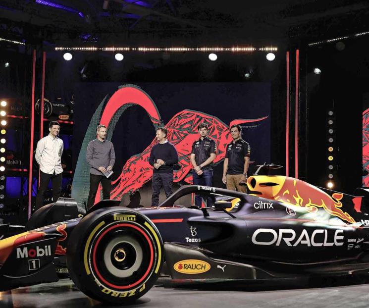 Tienen Checo Pérez y Max el Filming Day con el RB18 Tienen Checo Pérez y Max el Filming Day con el RB18