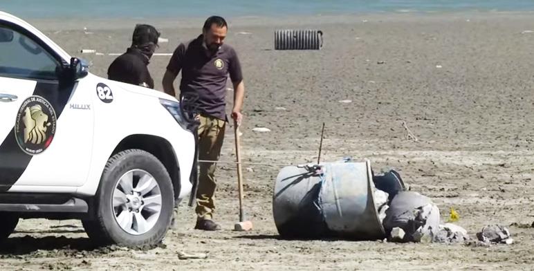 Buscan restos humanos en tambos