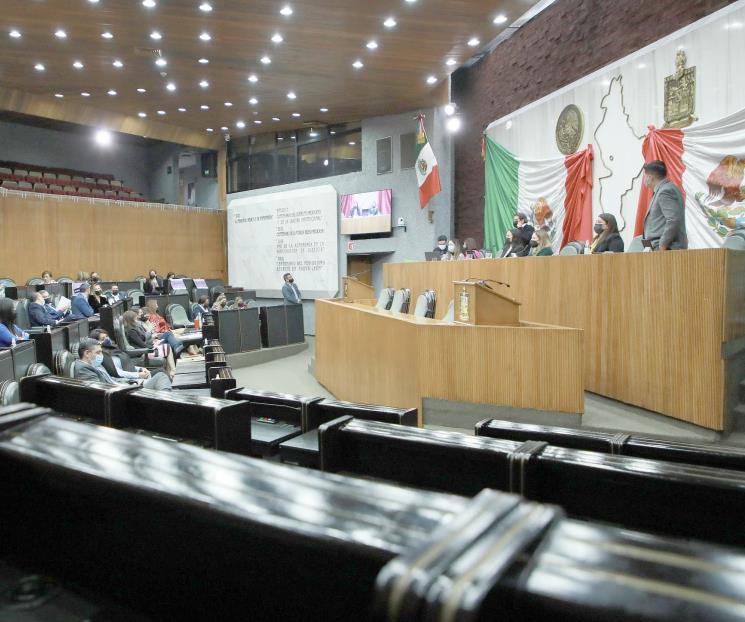 Cuestionan diputados a Estado intención de revivir Mty VI